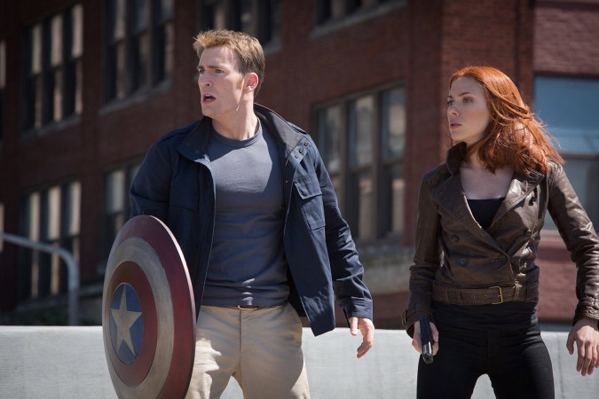 Captain-America-2-Official-Photo-Steve-Rogers-Black-Widow-Regular-Clothes